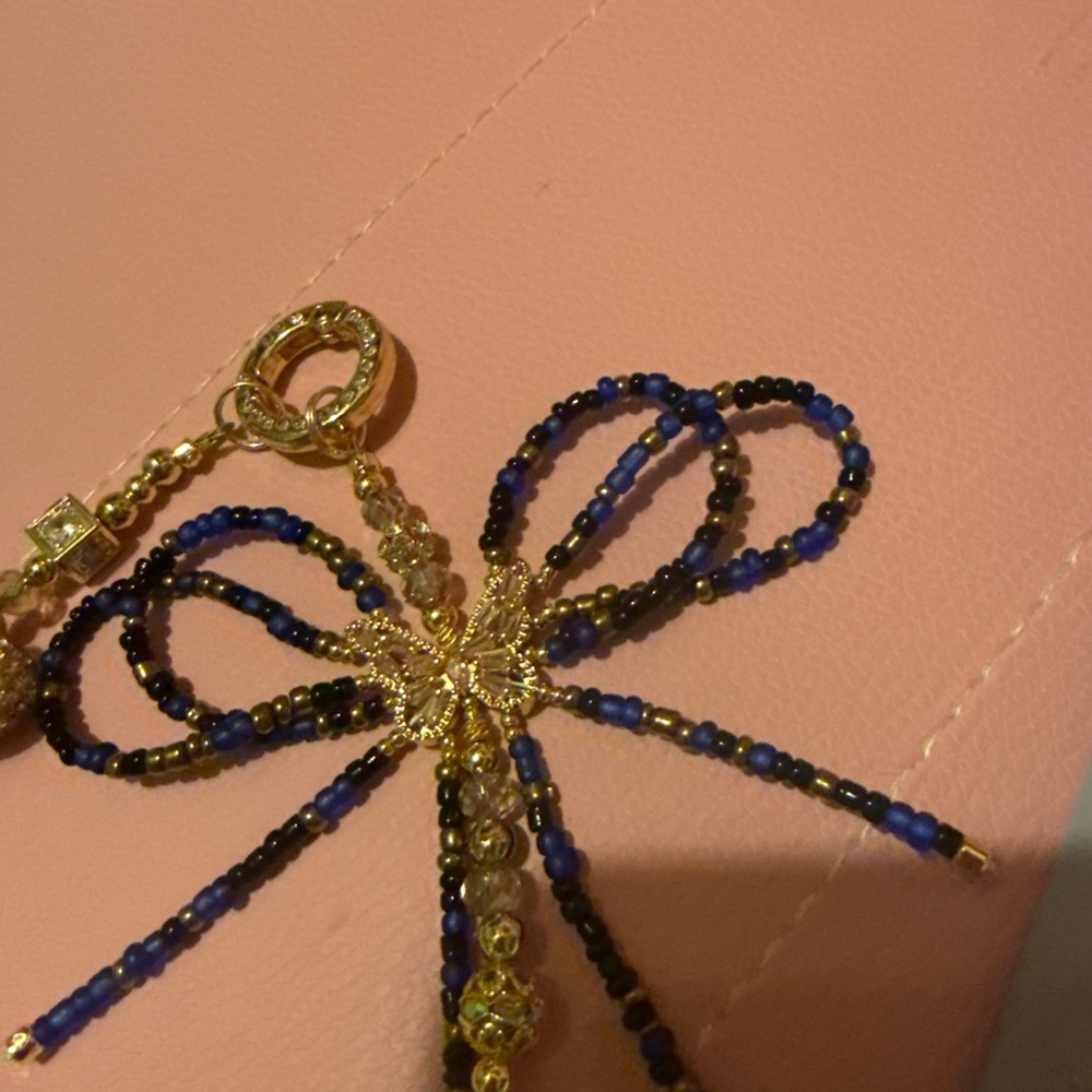 Keychain, bag chain, phone chain.